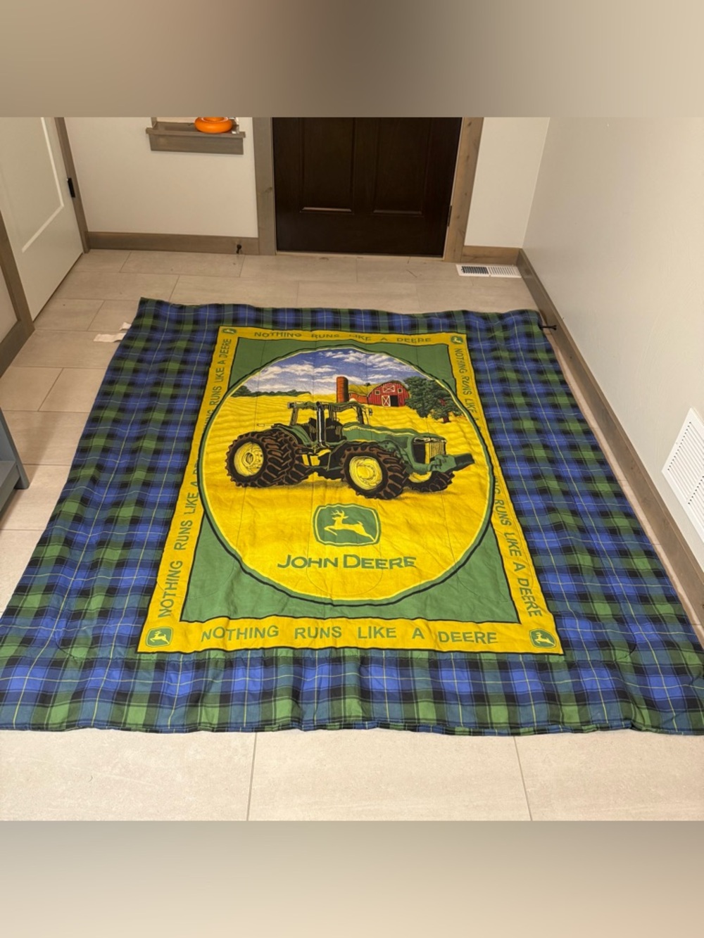 Vintage John Deere Full Sized Comforter Blanket Tractor Farm 83" x 72"